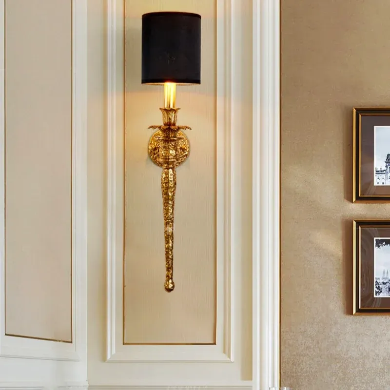 מנורת קיר נחושת מלאה עם אהיל בד